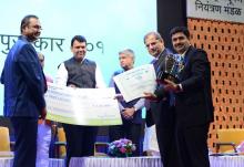 On the eve of World Environment Day on 5th June 2017, Hon�ble Shri Devendra Fadnavis, Chief Minister, GoM giving away Vaundhara Awards to the enterpreneurs who have introduced best environment-friendly practices in their industry, at Y. B. Chavan Auditorium, Mumbai
