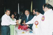 25 Years Service Completion Award MPCB felicitated the staff completing 25 year of continuous service in the Board during 34th Foundation Day of the Board on 7th Sept 2004. Mr. B.D. Kude â€“ Regional Officer, Navi Mumbai felicitated by Dr. D.B. Boralkar â€“ Member Secretary.